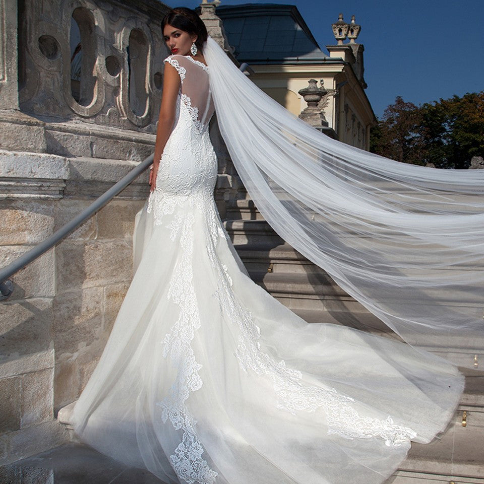 Waltz Cut Edge Single Layer Long Bridal Veil