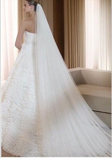 Waltz Cut Edge Single Layer Long Bridal Veil