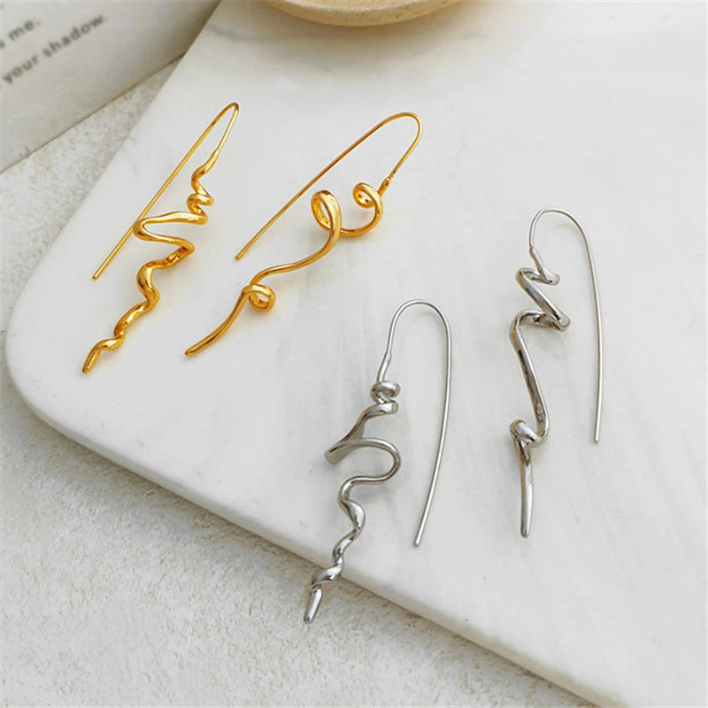 Abstract three-dimensional design earrings