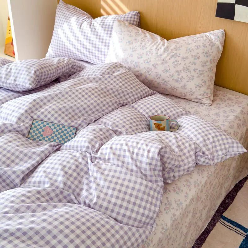 Simple Four Piece Blue Dot Bedding Set